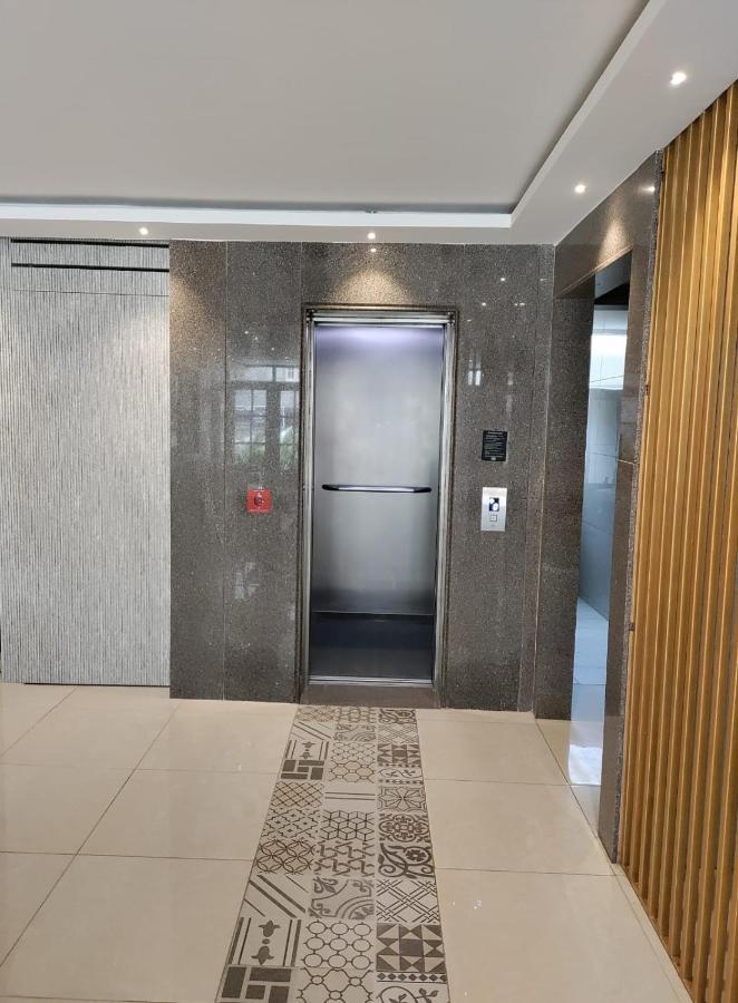 Regenta Inn 4Th Block Koramangala Бангалор Екстериор снимка